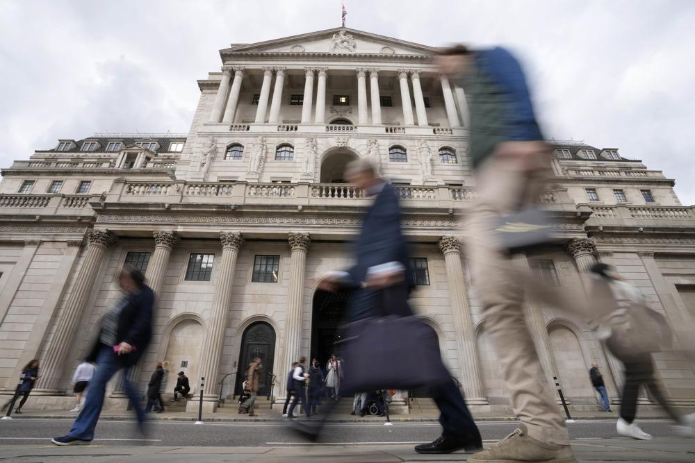UK poised to enact biggest interest rate hike in 3 decades